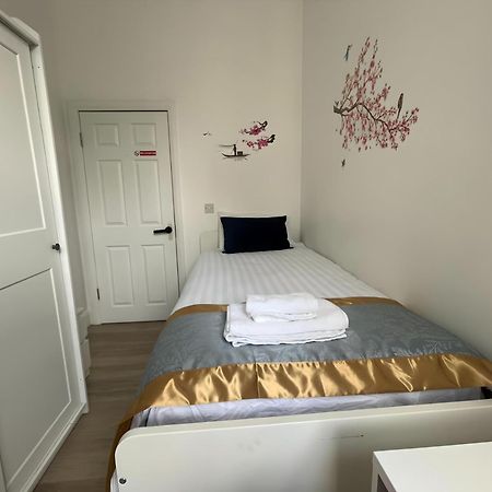 Cork City En-Suite Single Room Екстер'єр фото